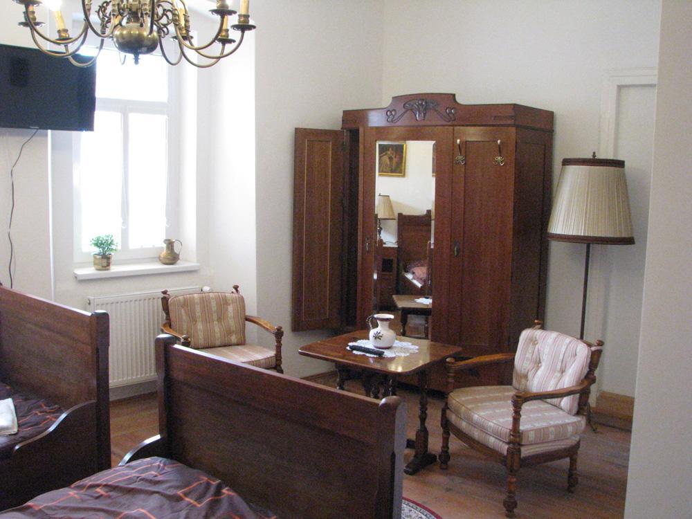 Penzion u Čermáka Ostrov  Exterior foto