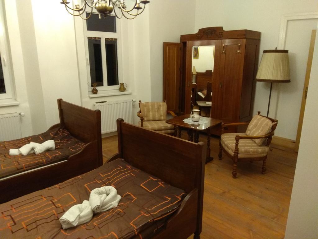 Penzion u Čermáka Ostrov  Exterior foto