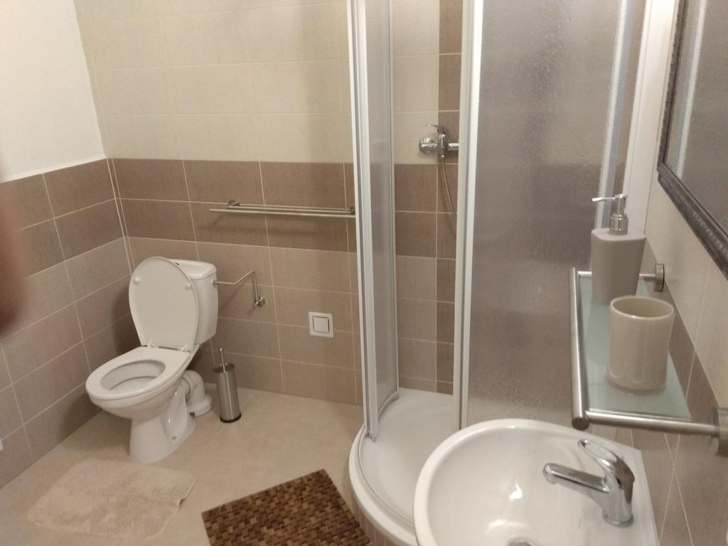 Penzion u Čermáka Ostrov  Exterior foto